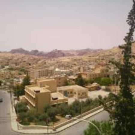 7 Wonders Hotel Wadi Musa Exterior photo
